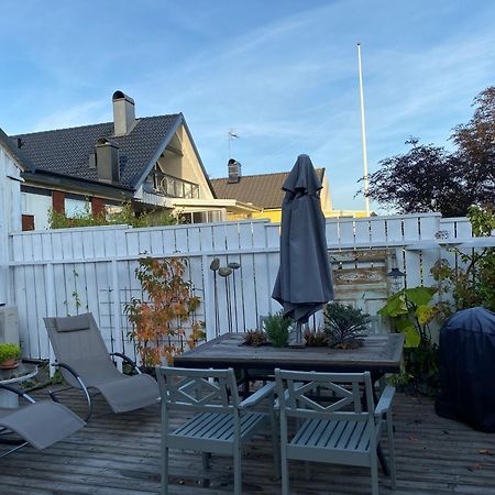 B&B Bland Ormbunkar Och Rosor Falkenberg Kültér fotó