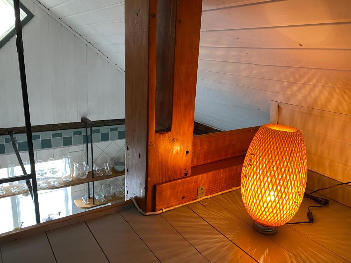 B&B Bland Ormbunkar Och Rosor Falkenberg Kültér fotó
